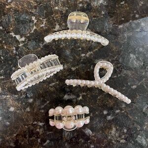 Pearl hair clips set of 4